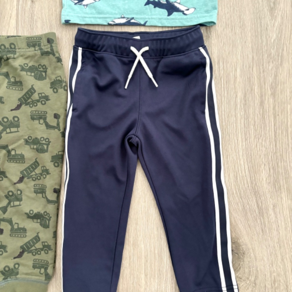 ** LOT Toddler Boy Clothes Camo Sweatshirt, Sweatpants, Shark T-shirt Size 3T ** - Picture 7 of 14